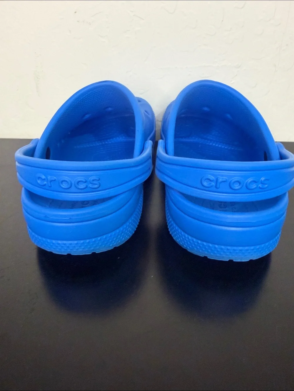 Like New CROCS Kids Classic Clog in Royal Blue Sz 13